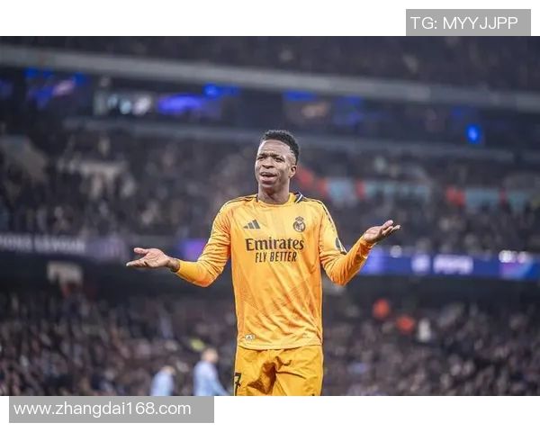 皇马官方宣布签下巴黎中场，合同里带3000万解约金！